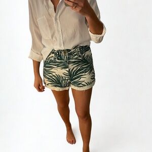 Show Me Your Mumu | Size S |  Emilia Shorts in Oasis Palm | Green & White
